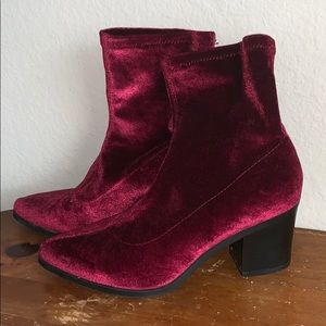 Forever 21 Velvet Heeled Boots